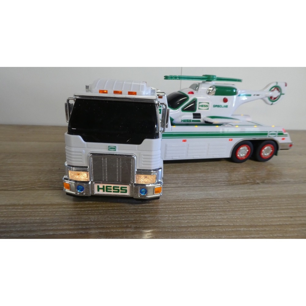 VINTAGE HESS GASOLINE TOY TRUCK AND HELICOPTER 2006 BOXED - Read Desc - Picture 3 of 6